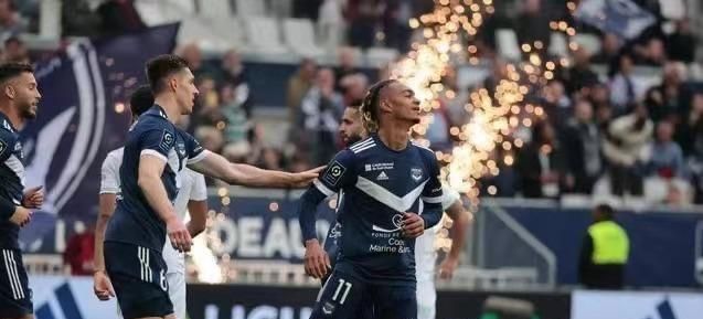  波尔多降级危机触发球迷抗议潮  